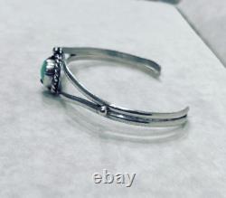 Vintage Turqloise Sterling Silver Navajo Cuff Leaf and Twist Design Excellent