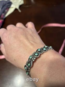 Vintage Zuni Snake Eye Turquoise Shadowbox Sterling Silver Bracelet 4.5