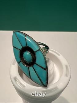 Vintage turquoise jewelry native american ring. Size 6. Marked EV Sterling
