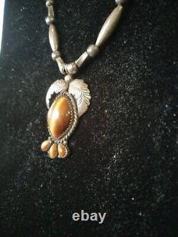 Vtg. Native American Handmade Sterling Silver Tigers Eye Pendent Necklace! 18