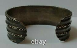 Weighty Vintage Ribbed Chisled Navajo Indian Silver Cuff Bracelet