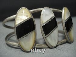 Wonderful Vintage Navajo Sterling Silver Bracelet Naitve American Cuff